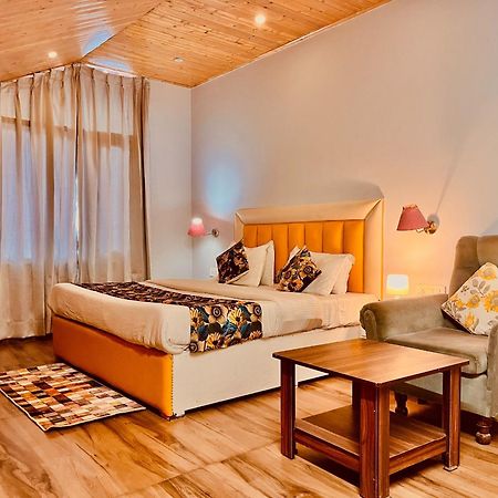 Hotel The Hadimba Palace # Mountain View ! Family Hotel ! Big Private Parking ! Near To Mall Road Manali  Exterior photo
