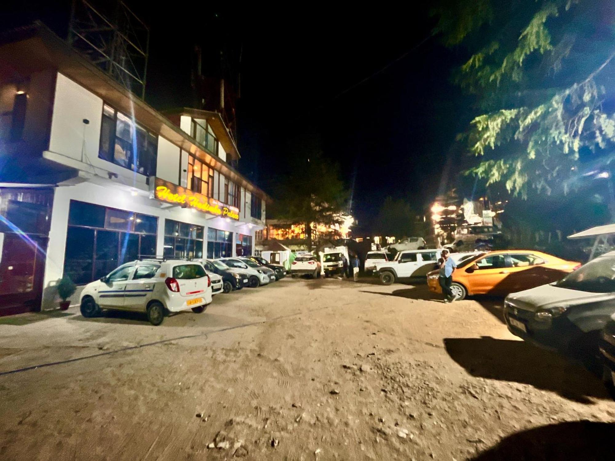Hotel The Hadimba Palace # Mountain View ! Family Hotel ! Big Private Parking ! Near To Mall Road Manali  Exterior photo