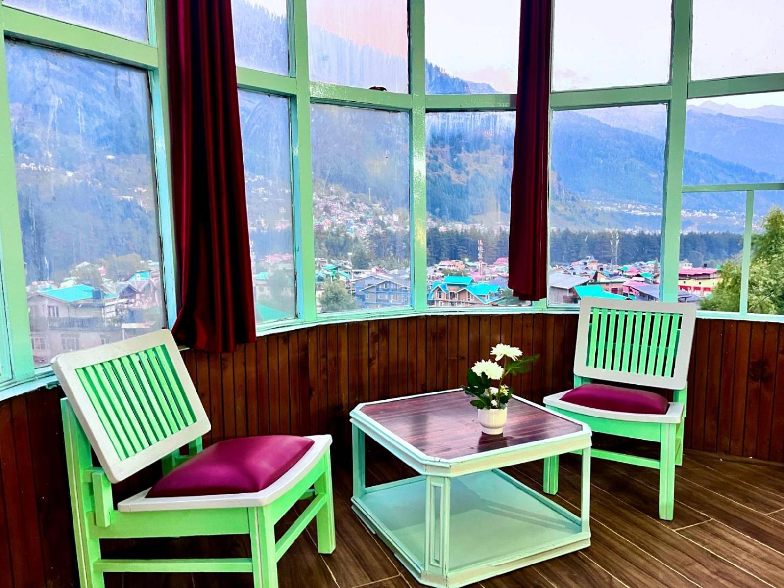 Hotel The Hadimba Palace # Mountain View ! Family Hotel ! Big Private Parking ! Near To Mall Road Manali  Exterior photo