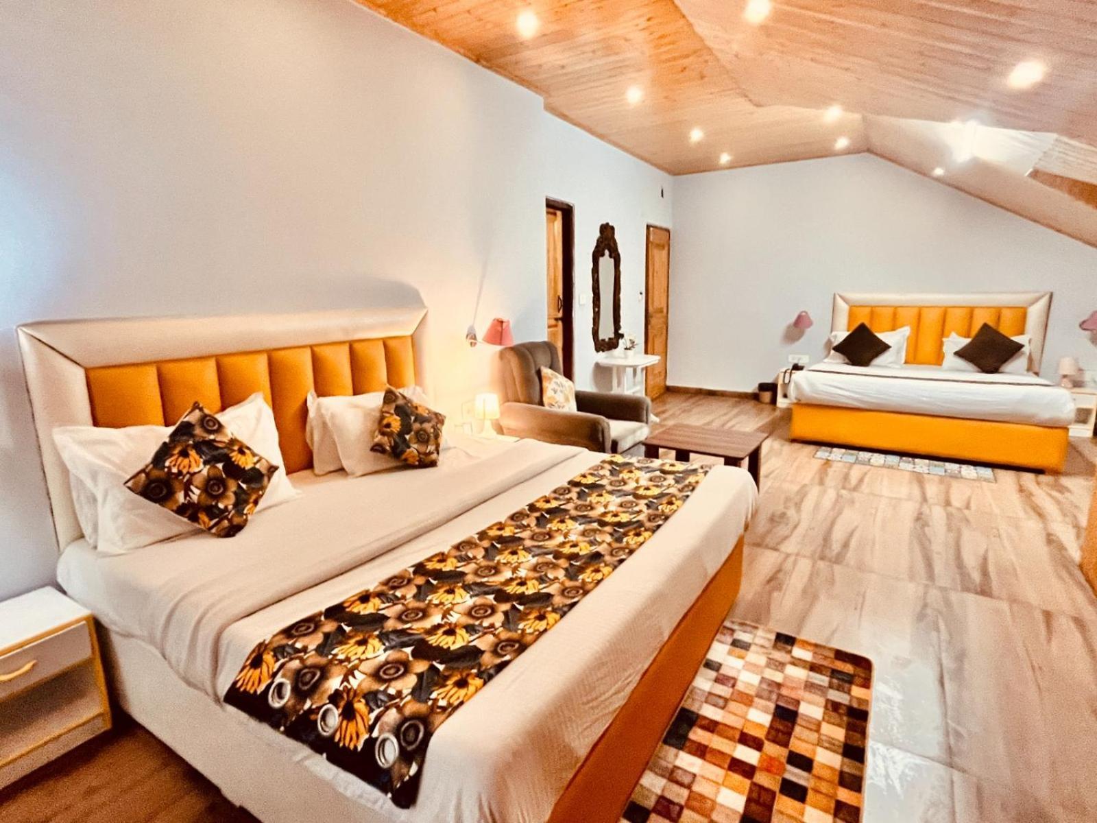 Hotel The Hadimba Palace # Mountain View ! Family Hotel ! Big Private Parking ! Near To Mall Road Manali  Exterior photo