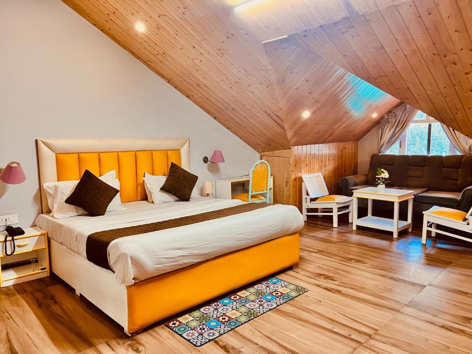 Hotel The Hadimba Palace # Mountain View ! Family Hotel ! Big Private Parking ! Near To Mall Road Manali  Exterior photo